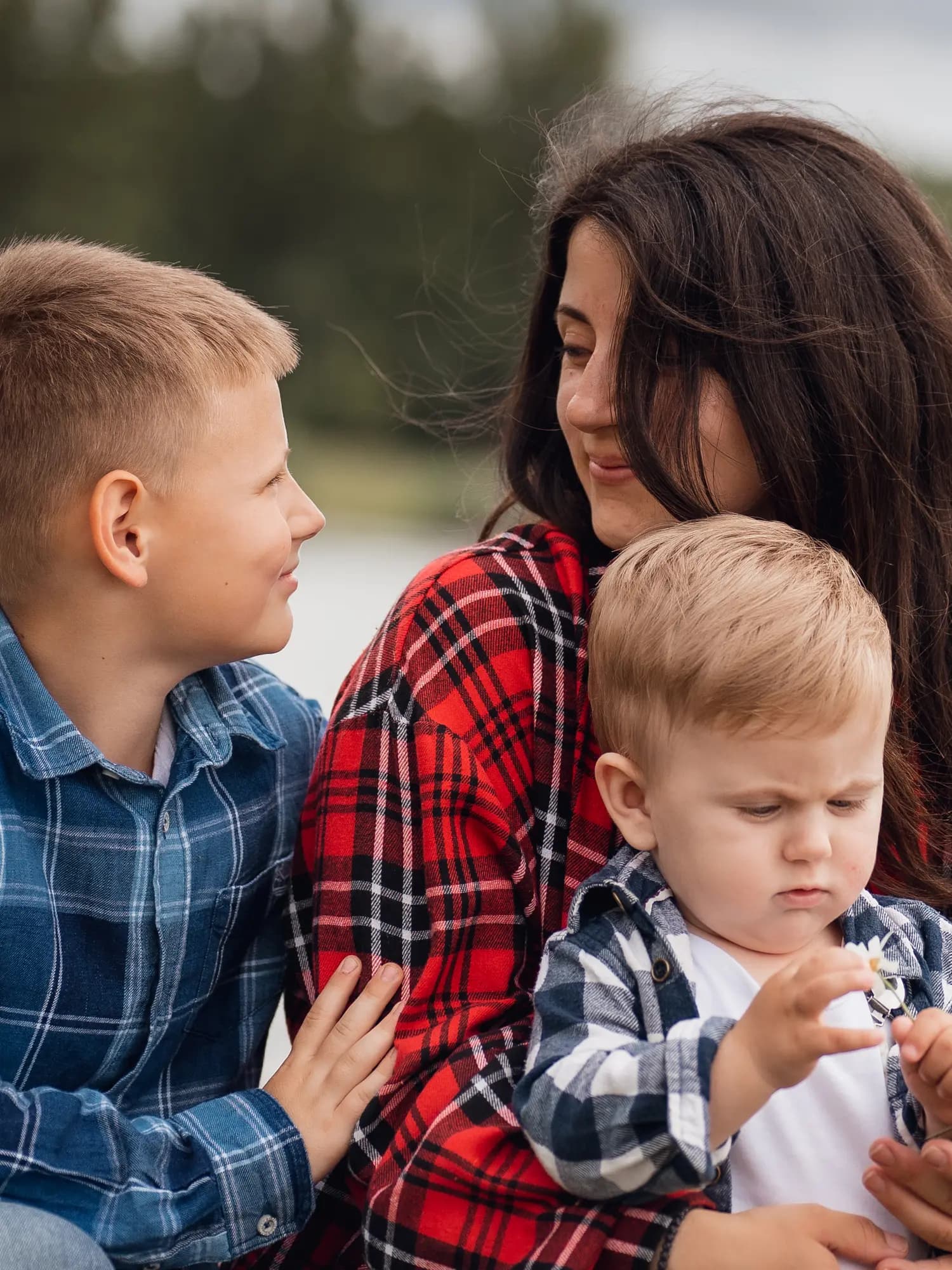 Мама з дітьми — довірливі стосунки в родині